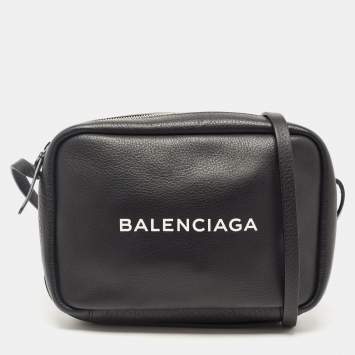 Pre Owned Balenciaga Black Leather Everyday Camera Shoulder Bag