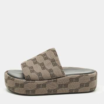 مملوكة مسبقًا Balenciaga Rise Size 39 Brown Canvas Platform Sandals