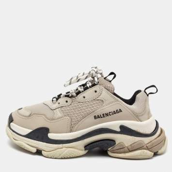 مملوكة مسبقًا Balenciaga Beige/Black Leather And Mesh Triple S Lace Up Sneakers Size 39