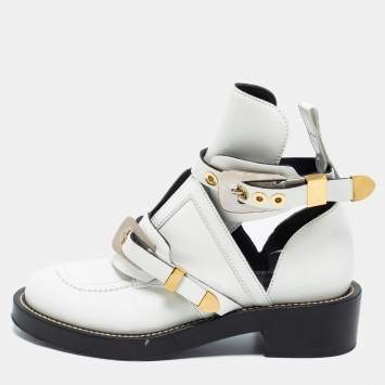 مملوكة مسبقًا Balenciaga White Leather Ceinture Ankle Boots Size 39.5