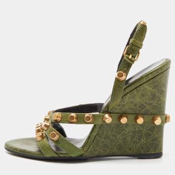 مملوكة مسبقًا Balenciaga Green Leather Arena Studded Wedge Sandals Size 36.5