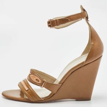 Pre Owned Balenciaga Beige Patent Leather Wedge Ankle Strap Sandals Size 41