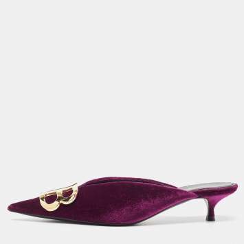 مملوكة مسبقًا Balenciaga Burgundy Velvet Knife  Mules Size 37