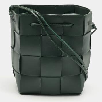 Pre Owned Bottega Veneta Green Intrecciato Leather Small Cassette Bucket Bag
