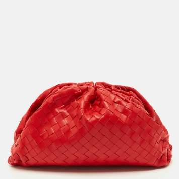 Pre Owned Bottega Veneta Classic The Pouch Red Intrecciato Leather Clutch