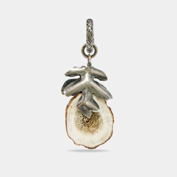 Pre Owned Bottega Veneta Resin Fig Leaf Silver 925 Pendant 