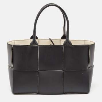 Pre Owned Bottega Veneta Black Intreccio Leather Small Arco Tote