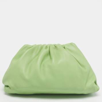Pre Owned Bottega Veneta Light Green Leather The Pouch Clutch