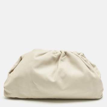 Pre Owned Bottega Veneta Ivory Leather Classic The Pouch Clutch