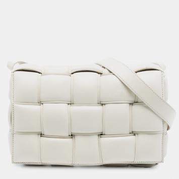 مملوكة مسبقًا Bottega Veneta White Nappa Intrecciato Padded Cassette Crossbody