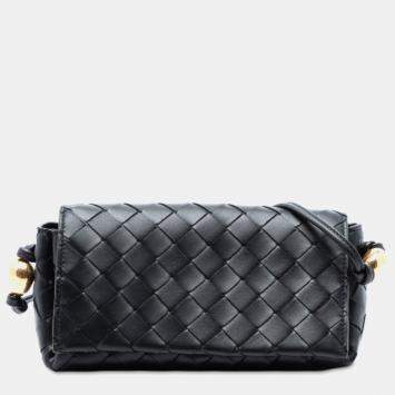 مملوكة مسبقًا Bottega Veneta Black Nappa Intrecciato Pouch On Strap Crossbody