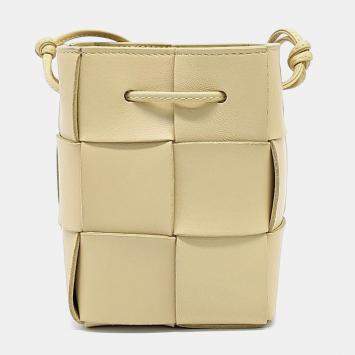 مملوكة مسبقًا Bottega Veneta Multicolor Leather Bucket Mini Crossbody Bag