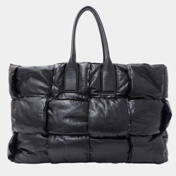 مملوكة مسبقًا Bottega Veneta Maxi Intrecciato Tote Bag In Calfskin Squash Black