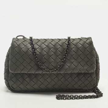مملوكة مسبقًا Bottega Veneta Dark Grey Intrecciato Leather Chain Crossbody Bag
