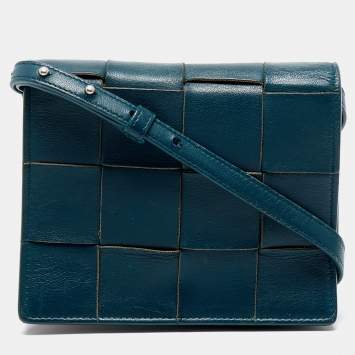 Pre Owned Bottega Veneta Green Maxi Intrecciato Leather Mini Cassette Crossbody Bag