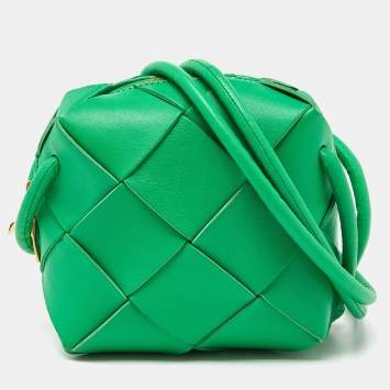 Pre Owned Bottega Veneta Green Intrecciato Leather Mini Loop Camera Bag