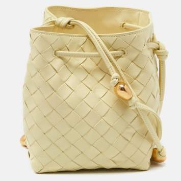 Pre Owned Bottega Veneta Light Yellow Intrecciato Leather Bucket Bag