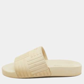 Pre Owned Bottega Veneta Cream Rubber Pool Slides Size 37
