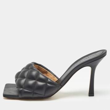 Pre Owned Bottega Veneta Black Quilted Leather Slide Sandals Size 39