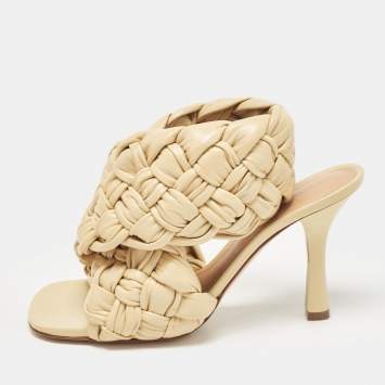 Pre Owned Bottega Veneta Beige Woven Leather Intrecciato Ankle Strap Sandals Size 37.5