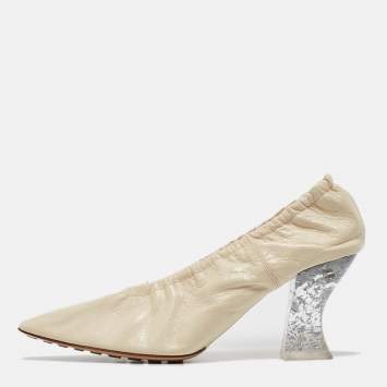 Pre Owned Bottega Veneta Cream Leather Plexiglass Almond Pumps Size 37