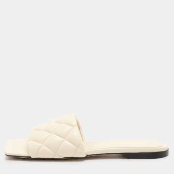 Pre Owned Bottega Veneta Cream Quilted Leather Lido Flat Sandals Size 36