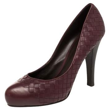 Pre Owned Bottega Veneta Burgundy Intrecciato Leather Pumps  Size 39.5