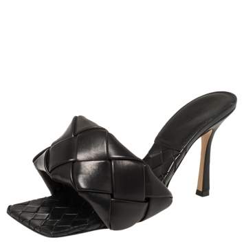 Pre Owned Bottega Veneta Black Leather Intrecciato Lido Sandals Size 40.5