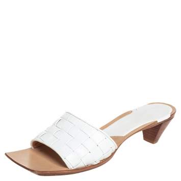 Pre Owned Bottega Veneta White Intrecciato Leather Square Toe Mules Sandals Size 39