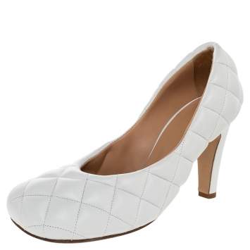 Pre Owned Bottega Veneta White Quilted Leather Padded Bloc Square Toe Pumps Size 37