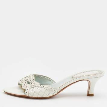 Pre Owned Bottega Veneta White Perforated Intrecciato Leather Slide Sandals Size 36.5 