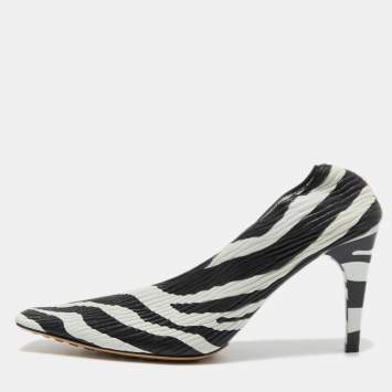 Pre Owned Bottega Veneta Black/White Zebra Print Leather Pumps Size 39