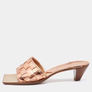 Pre Owned Bottega Veneta Rose Gold Leather Intrecciato Slide Sandals Size 36.5