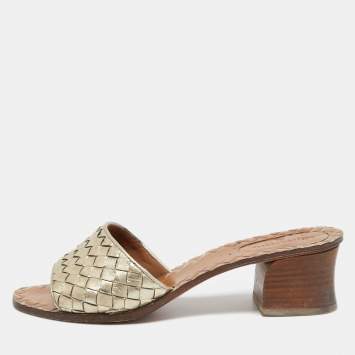 Pre Owned Bottega Veneta Gold Leather Ravello Slide Sandals Size Size 38