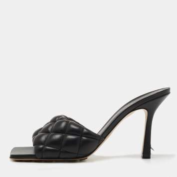 Pre Owned Bottega Veneta Black Quilted Leather Lido Slide Sandals Size 39