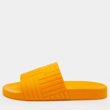 Pre Owned Bottega Veneta Bright Orange Rubber Flat Slides Size 40
