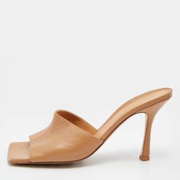 Pre Owned Bottega Veneta Light Brown Leather Stretch Slide Sandals Size 40
