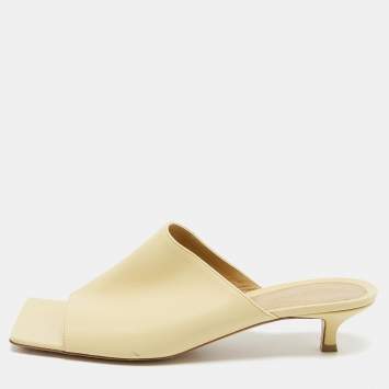Pre Owned Bottega Veneta Yellow Leather Stretch Slides Size 39.5 