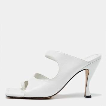 Pre Owned Bottega Veneta White Leather Thong Slide Sandals Size 40.5