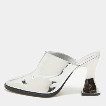 Pre Owned Bottega Veneta Silver Leather Cha-Cha Mules Size 39