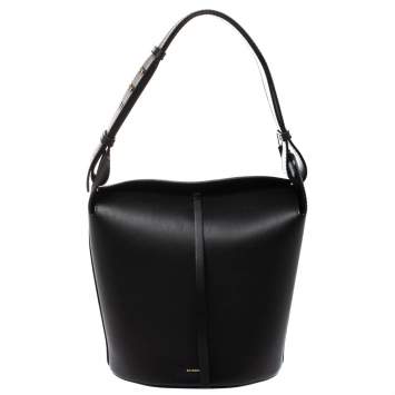 Pre Owned Burberry Black Leather Medium Bucket Bag