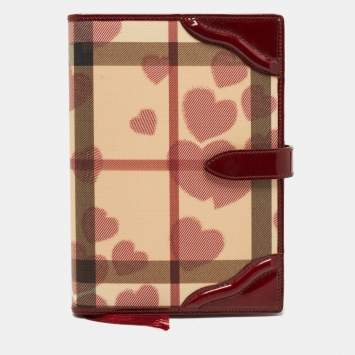 Pre Owned Burberry Burgundy Heart Check PVC and Patent Leather Agenda Cover