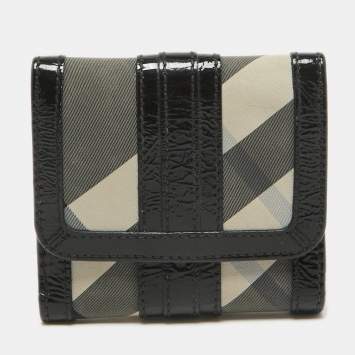 Pre Owned Burberry Smoke Beat Check Nylon and Patent Leather French Wallet