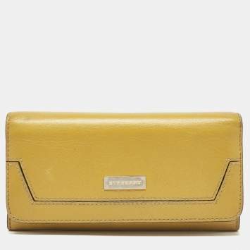 Pre Owned Burberry Yellow Leather Continental Wallet