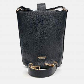 Pre Owned Burberry Black Leather Burberry small bucket bag