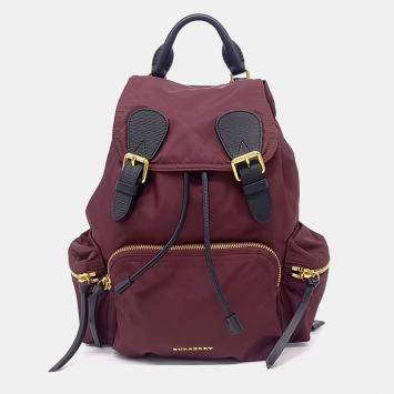 مملوكة مسبقًا Burberry Black Burgundy Nylon Rucksack Backpack