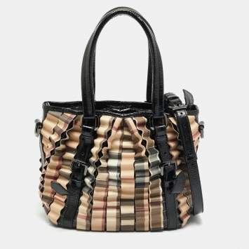 مملوكة مسبقًا Burberry Cartridge Pleat Black/Beige Nova Check PVC and Patent Leather Tote