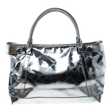 Pre Owned Burberry Metallic Silver Patent Leather Shopper Tote