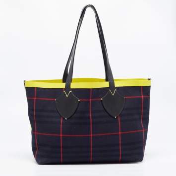 Pre Owned Burberry Dark Blue/Red Check Canvas Medium Reversible Giant Tote 