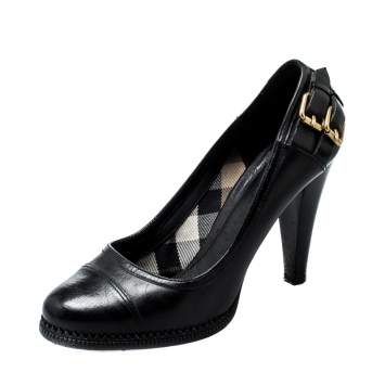 Pre Owned Burberry Black Leather Buckle Detail Pumps Size 38.5